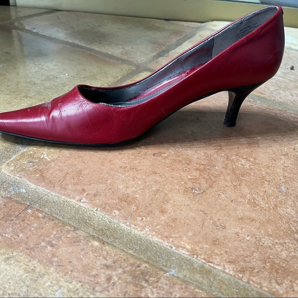 Bandolino red pumps - Picture 3 of 6